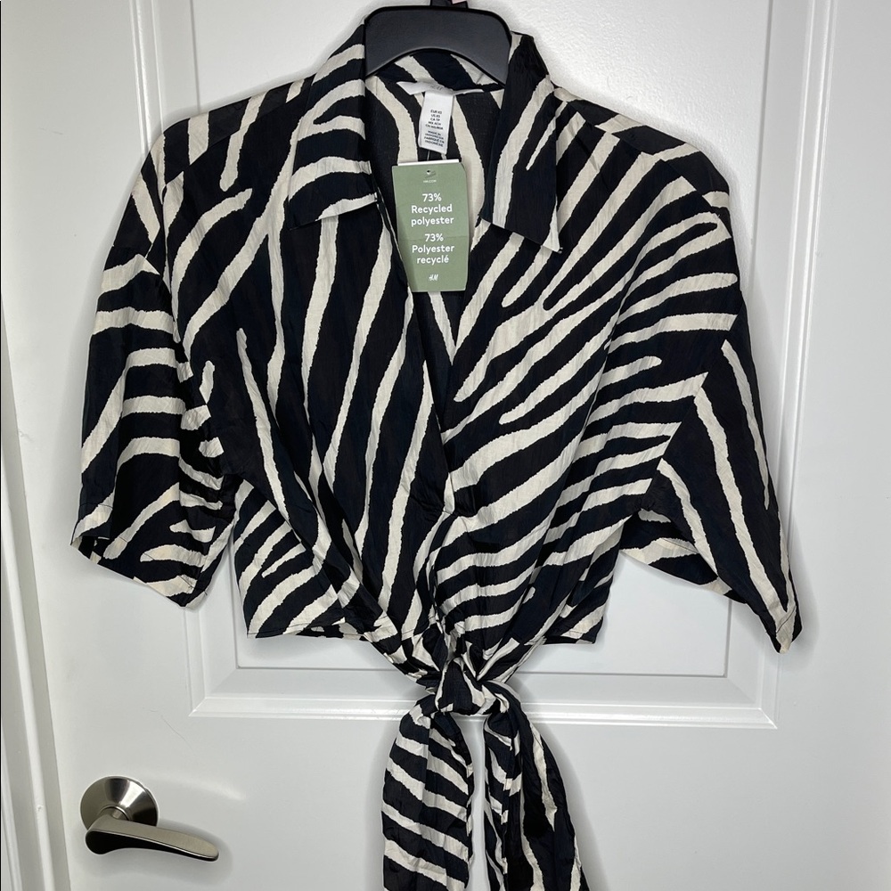 H&M Black and White Zebra Print Blouse NWT XS or small